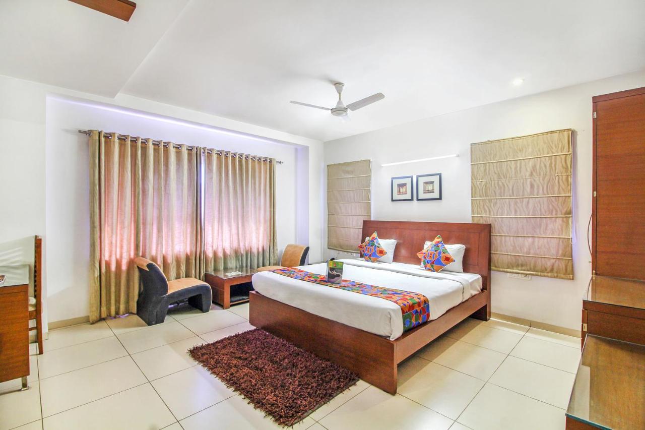 แฟบโฮเต็ล ฮิลล์ วิว พิคำเพชร Hotel ไฮเดอราบัด ภายนอก รูปภาพ