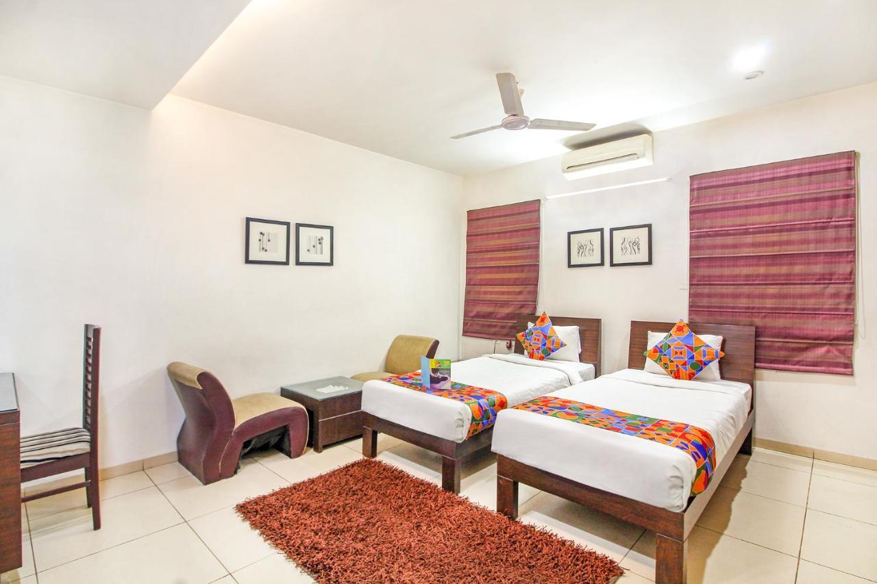 แฟบโฮเต็ล ฮิลล์ วิว พิคำเพชร Hotel ไฮเดอราบัด ภายนอก รูปภาพ